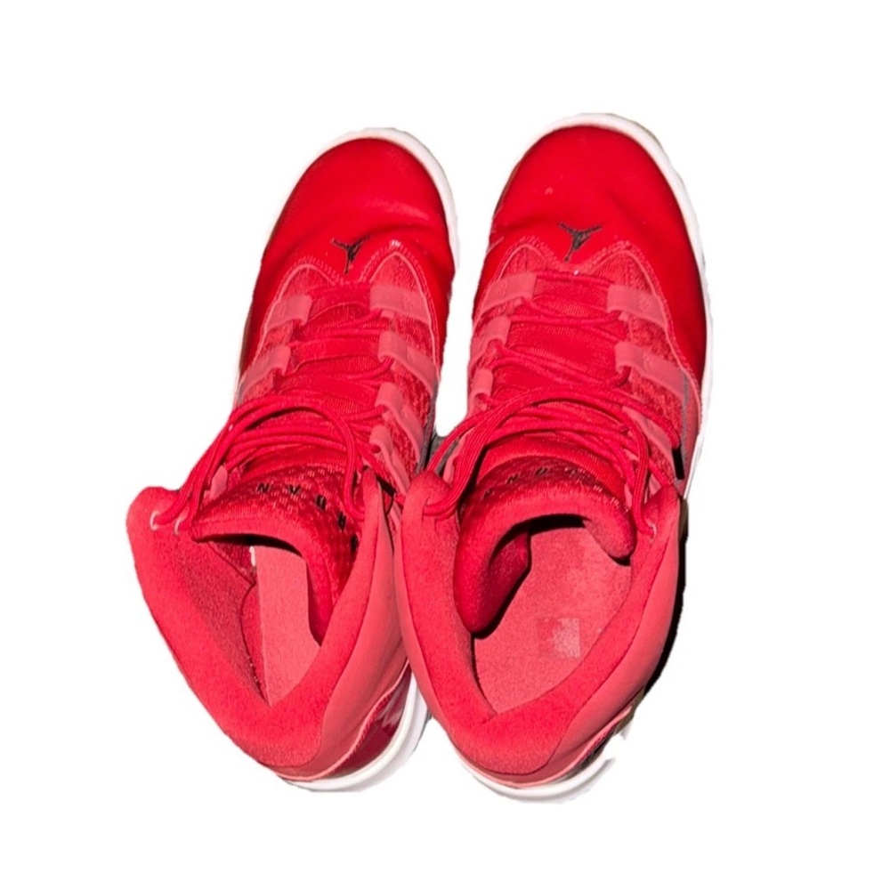 Nike Jordan Men’s Max Aura Red High Top Size 12 Basketball Shoes CQ9451-600